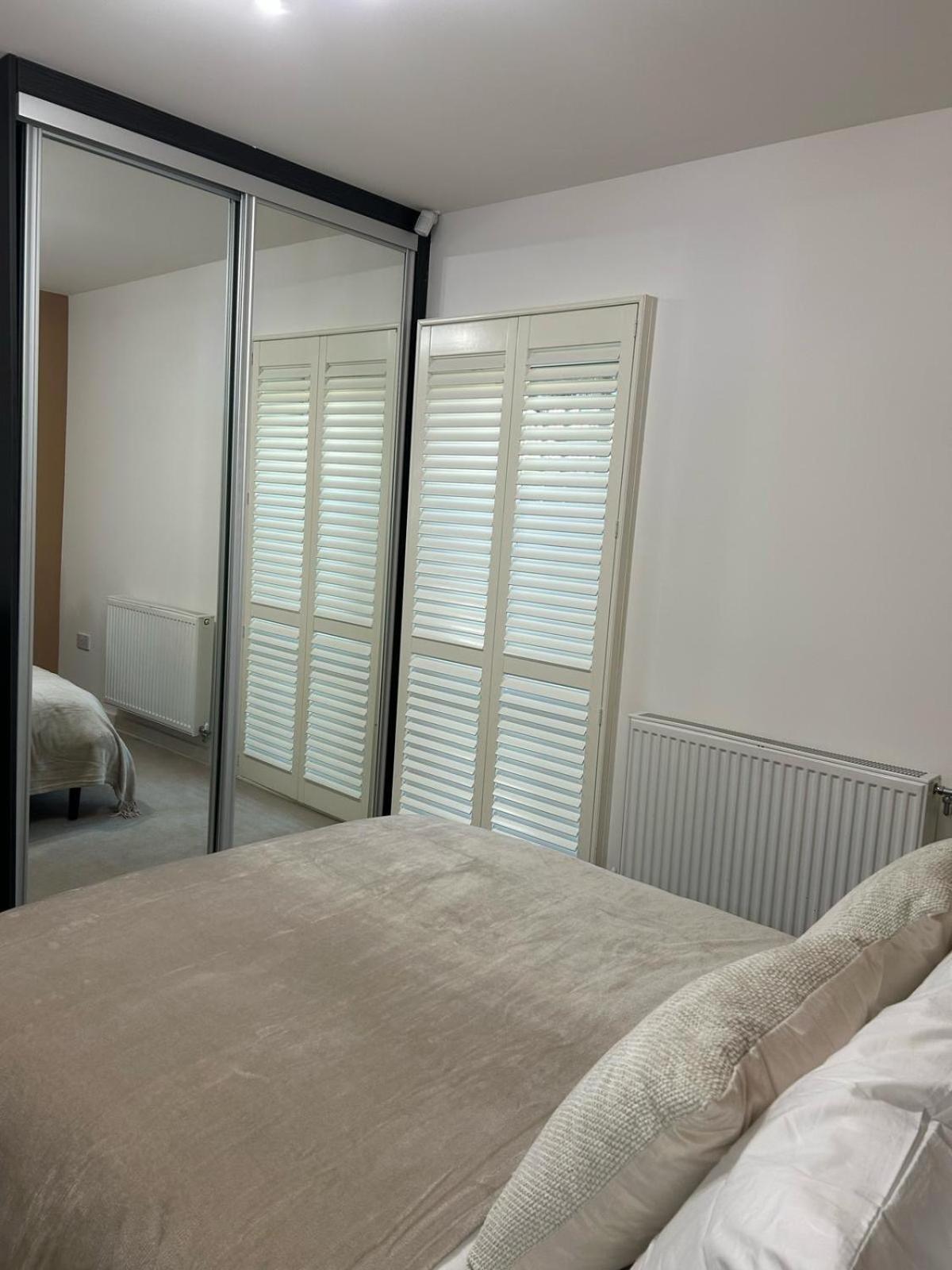 Modern 2-bedroom Flat Near Wembley - 9 Minutes From Park Royal Station * Londra